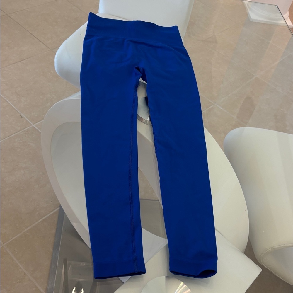 Blue Leggings Very Stretchy Small Size With Butt Lift ❤️